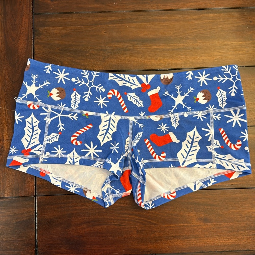 Fleo Low Rise Contour Bright and Merry Shorts Size XL